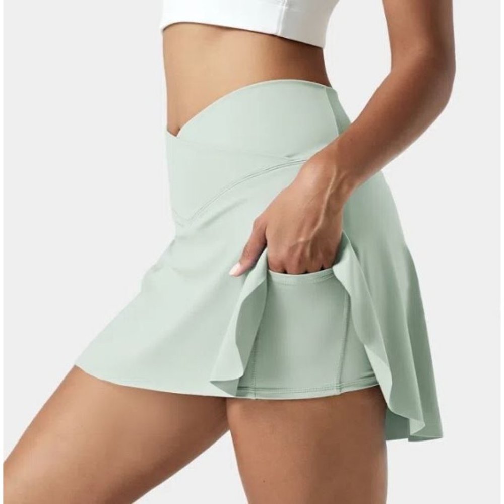 Halara Cloudful Air Tennis Skirt Lucid Fairest Jade Size M NWT 421